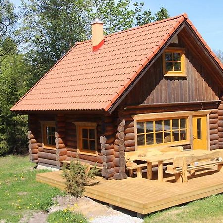 Ala-Laugu Holiday Home Leisi Luaran gambar