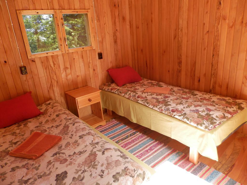 Ala-Laugu Holiday Home Leisi Luaran gambar