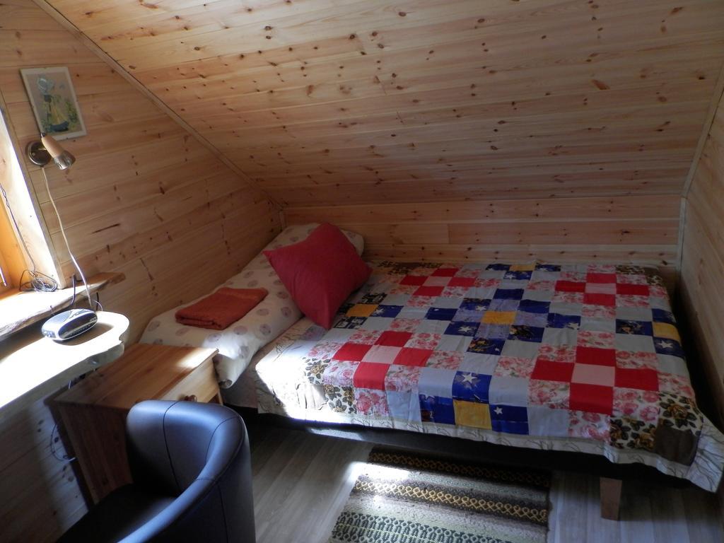 Ala-Laugu Holiday Home Leisi Luaran gambar